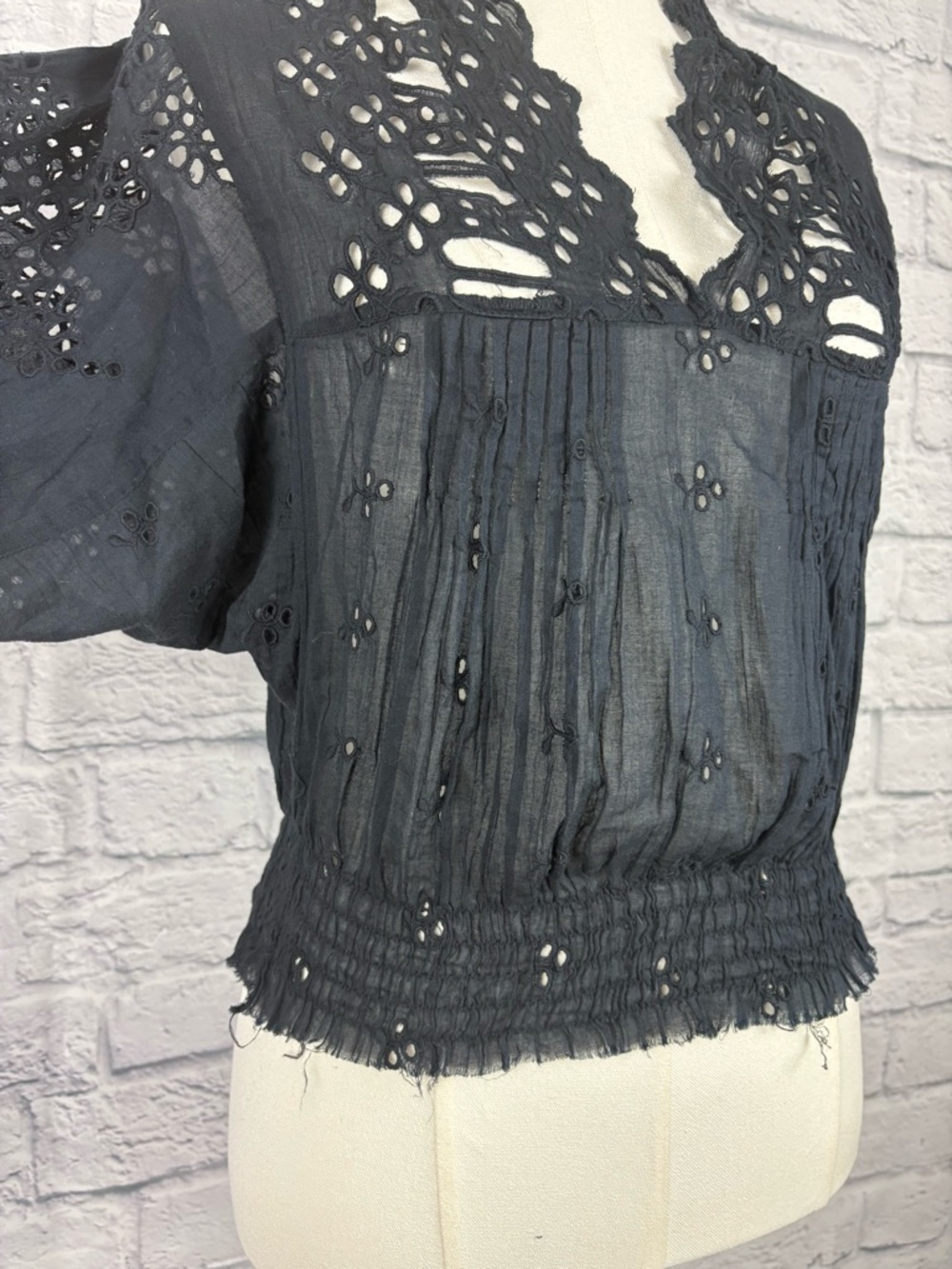 Free People One eyelet top size S - Picture 4 of 10
